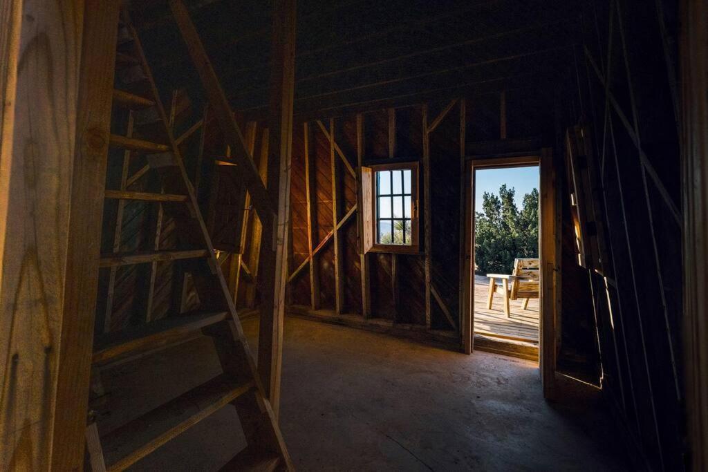Joshua Tree Hidden Tower * Views - Landmark Yucca Valley Bagian luar foto
