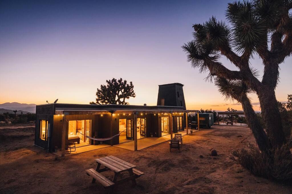 Joshua Tree Hidden Tower * Views - Landmark Yucca Valley Bagian luar foto